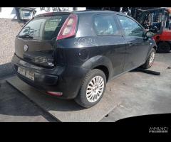 FIAT GRANDE PUNTO 1.3 TD 2010 199A2000 PER RICAMBI