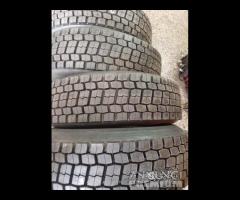 4 gomme ricoperte 235 75 17.5 continental