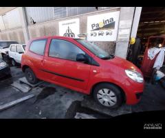 RENAULT TWINGO 1.2 B 2008 D7FA8 per ricambi