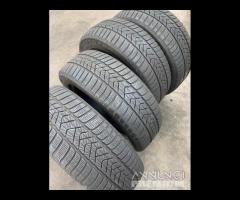 225 40 20 Pirelli