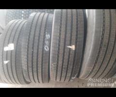 305 70 22.5 Michelin - 1