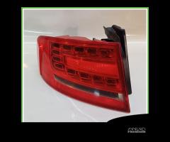 Fanale Fanalino Sinistro SX HELLA AUDI A4 8K 8K594 - 1