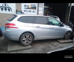 PEUGEOT 308 1.6 HDI 2015 BH01 PER RICAMBI