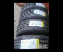 4completo di 4 gomme. Nuove. 255 65 17. delinte