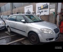 SKODA FABIA 1.4 B+GPL 2010 BXW per ricambi