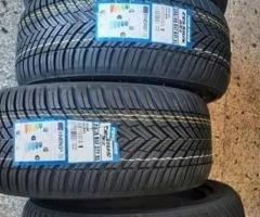 4 gomme nuove 235 45 17 toyo