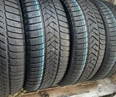 4 usate 255 40 18 e 225 45 18 Pirelli