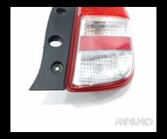 STOP FANALE POSTERIORE DESTRO NISSAN Micra 7a Seri - 8