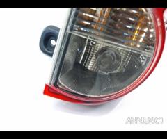 STOP FANALE POSTERIORE DESTRO NISSAN NV200 1a Seri - 7