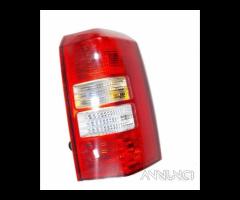 STOP FANALE POSTERIORE DESTRO JEEP Patriot 1a Seri - 8