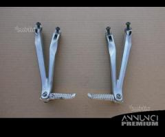 PEDANE DEL PASSEGGERO YAMAHA R1 04 05 06 i