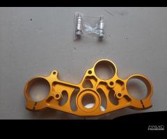 PIASTRA SUPERiORE IN ERGAL YAMAHA R1 2007 2008