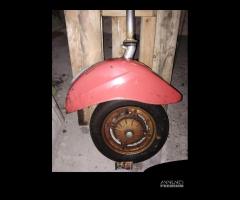 Forcella vespa piaggio 50 r parafango originale - 7