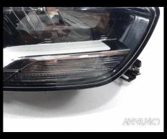 FARO ANTERIORE DESTRO RENAULT Scenic Serie 2601016