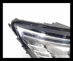 FARO ANTERIORE DESTRO RENAULT Scenic Serie 2601016