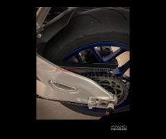 Paracatena carbonio Yamaha YZF-R1 post 2020 - 5