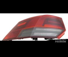 fanale posteriore esterno a led vw golf dal 2020-