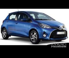 griglia paraurti nera lucida yaris da 2014 al 2017