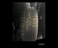 Gomme seminuove 245 45 18 pirelli invernali