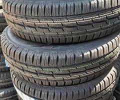 4 gomme nuove invernali 235 60 17c toyo