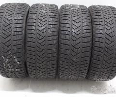 4completo di 4 gomme 235 40 18 Pirelli