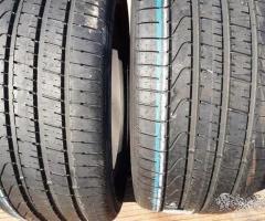 Coppia di pneumatici usati 235 45 20 Pirelli