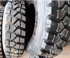 Coppia di pneumatici usati 12.5 20 Pirelli