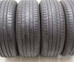 4 gomme usate 215 50 17 Toyo