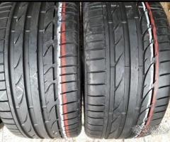 Coppia di pneumatici usati 245 35 18 bridgestone