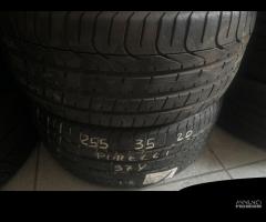 Gomme seminuove 255 35 20 pirelli