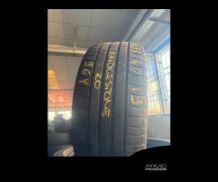 Gomme seminuove 235 40 19 bridgestone