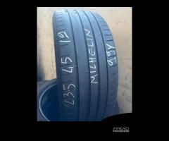 Gomme seminuove 235 45 19 michelin - 1