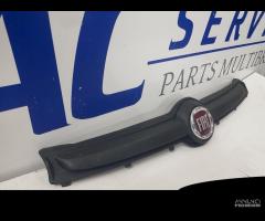 Griglia Baffo con Emblema Fiat Panda