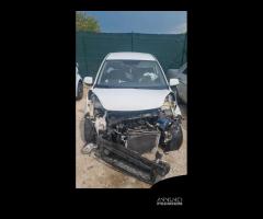 Si vende per pezzi di ricami  Kia Picanto 2014 - 4