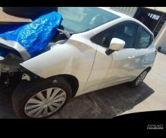 NISSAN MICRA K14 SI VENDE PER PER PEZZI DI RICAMBI - 4