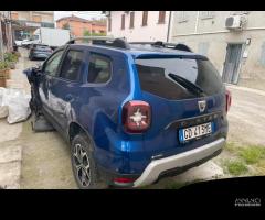 Dacia Duster si vende per pezzi di ricambi 2021 - 3