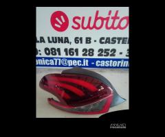 fanalino posteriore sx  led peugeot 208 2015