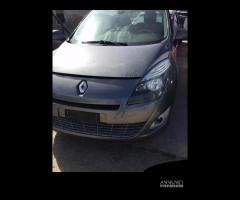 Renault scenic 3ª serie anno 09