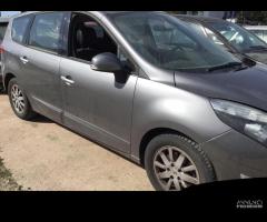 Renault scenic 3ª serie anno 09