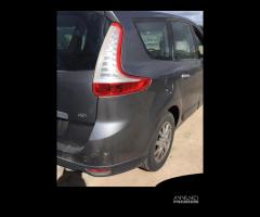 Renault scenic 3ª serie anno 09