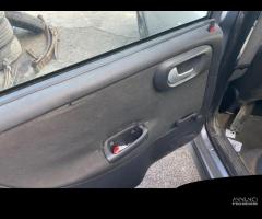 Ricambi Opel Corsa 1.2 benz 16V 80cv del 2006 - 6