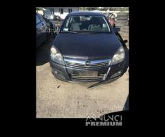 Opel astra 2008 1900 16 v ricambi disponibili