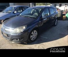 Opel astra 2008 1900 16 v ricambi disponibili