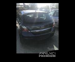 Opel astra 2008 1900 16 v ricambi disponibili