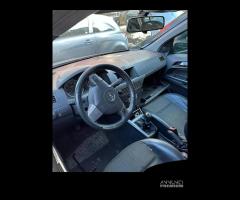 RICAMBI USATI AUTO OPEL Astra H Berlina Diesel 1.7