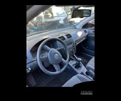 RICAMBI USATI AUTO VOLKSWAGEN Golf 5 Berlina Diese