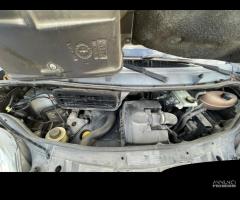 Ricambi Nissan Primastar 2.5 diesel 135cv del 2006 - 9