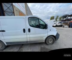 Ricambi Nissan Primastar 2.5 diesel 135cv del 2006 - 13