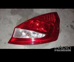 Faro Post DX Ford Fiesta 010