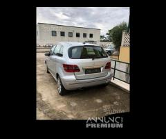 Mercedes classe B 180 cdi ricambi disponibili - 2